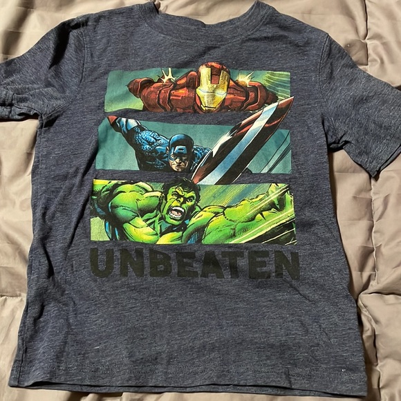 Iron Man Captain America Hulk “unbeaten” tee - Picture 2 of 5